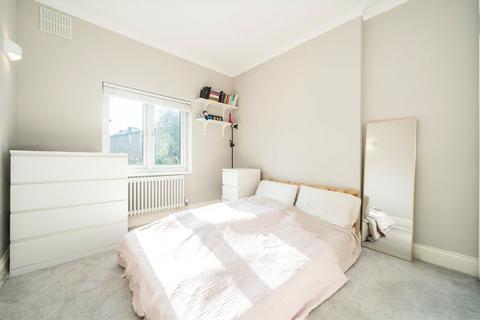 2 bedroom flat for sale, Acton Lane, London W3