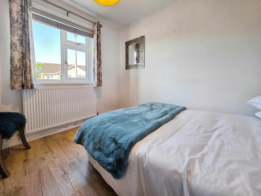 Pbox-bedroom-341707.jpg