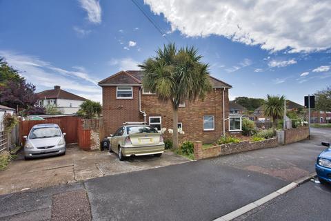 2 Warren Way, Folkestone, CT19 6DT