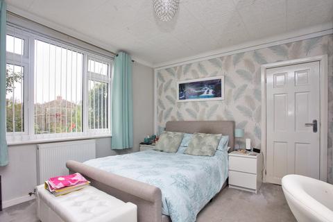 2 Warren Way, Folkestone, CT19 6DT