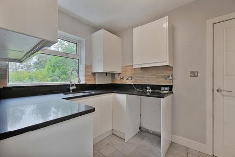 21 Causeway Glade, Sheffield, S17 3EZ