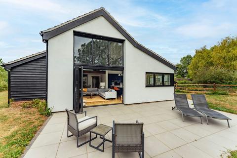 5 bedroom barn conversion for sale, Church Road, Ovington