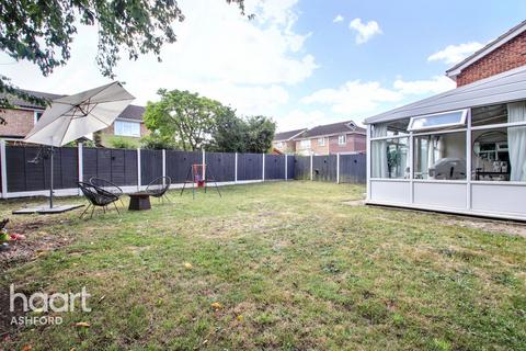 9 Bowens Field, Ashford, TN23 4QW