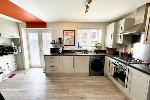 11 Hardys Drive, Radcliffe, Manchester, M26 2TL