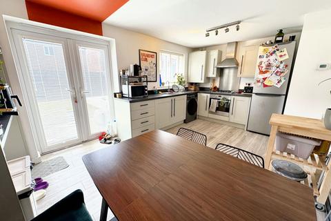 11 Hardys Drive, Radcliffe, Manchester, M26 2TL