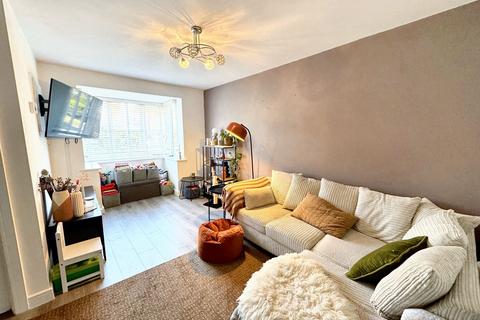 11 Hardys Drive, Radcliffe, Manchester, M26 2TL