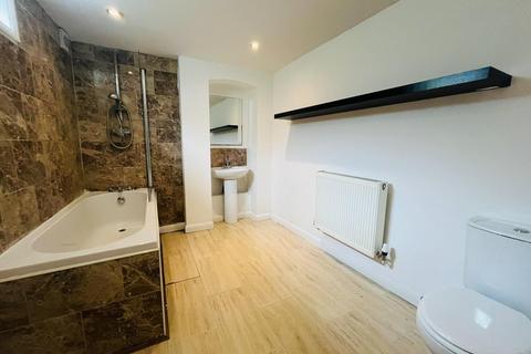 91 Moore Street, Northampton, NN2 7HU