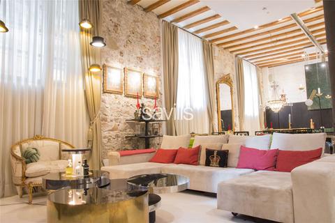 3 bedroom apartment, Flat For Sale In Ciutat Vella, Ciutat Vella, Barcelona