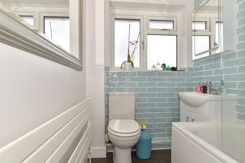 29 Bower Green, Chatham, ME5 8TN