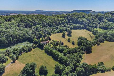 undefined, Worcester WR6