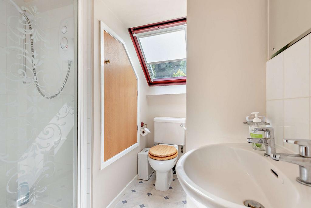 Principal Bedroom ensuite Shower