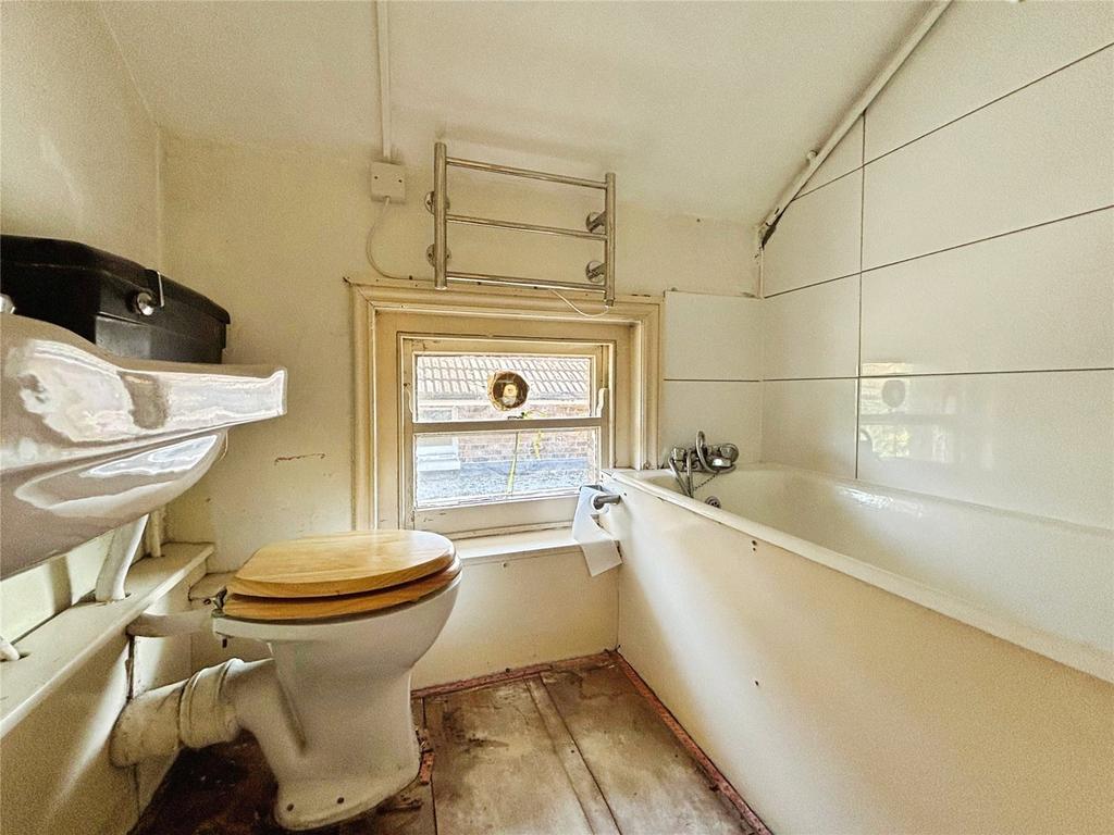 Top Floor Bathroom