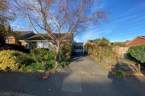 2 bedroom semi-detached bungalow for sale, Arosa Drive, Malvern
