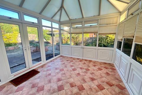 2 bedroom semi-detached bungalow for sale, Arosa Drive, Malvern