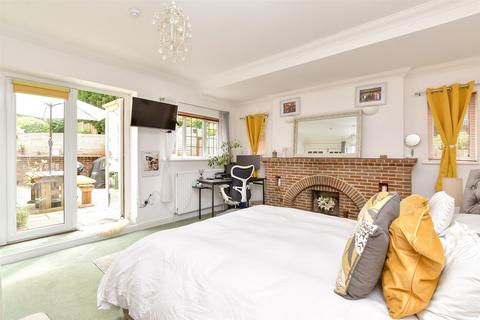 2 bedroom ground floor flat for sale, 28 Carden Avenue, Brighton BN1