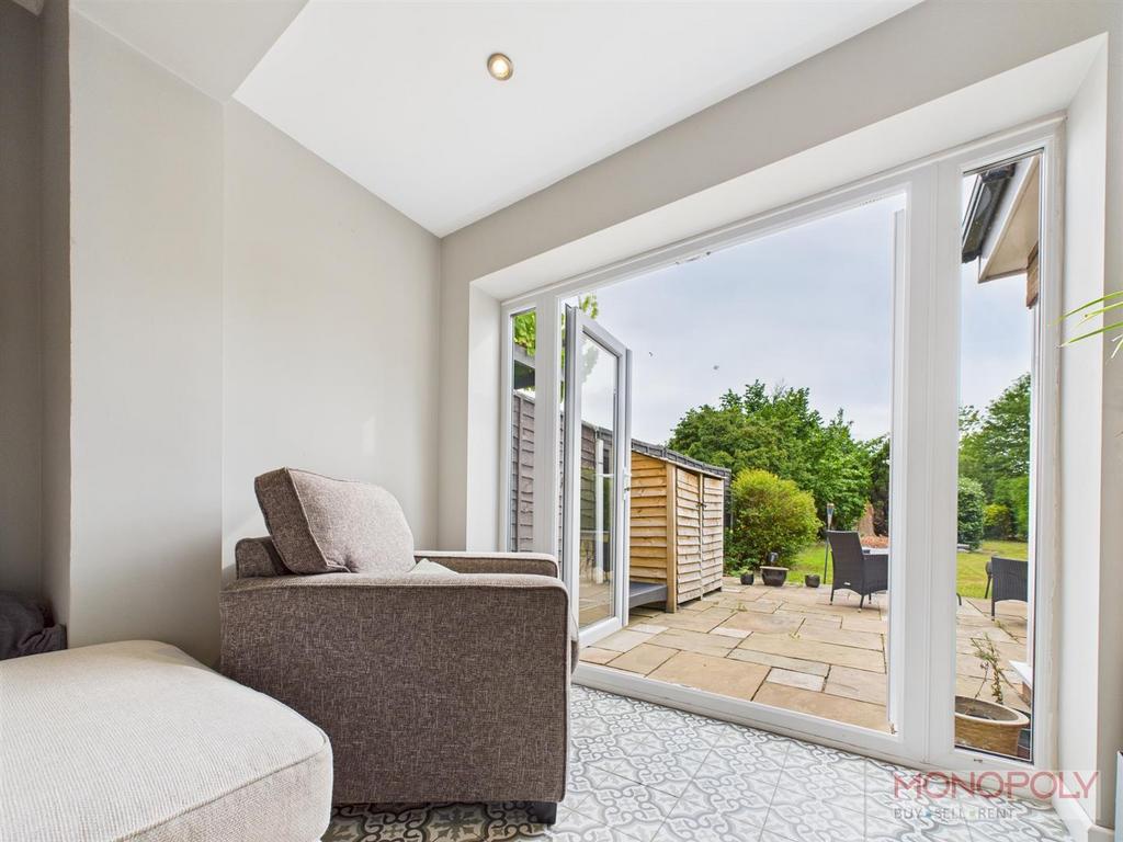 CAM04439 G0-PR0097-STILL009.jpg