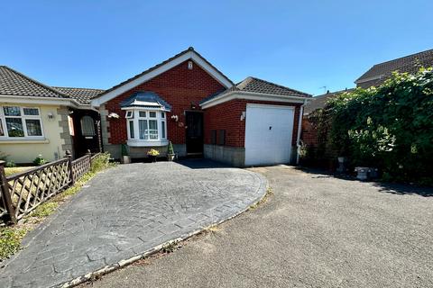 2 bedroom semi-detached bungalow for sale, Wardlow Close, Wolverhampton WV4