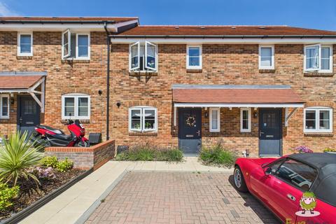 7 Denarii Drive, Chineham, Basingstoke, RG24 8BL