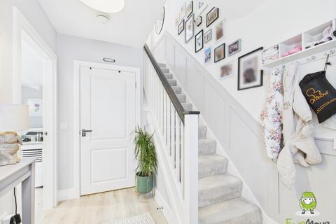 7 Denarii Drive, Chineham, Basingstoke, RG24 8BL