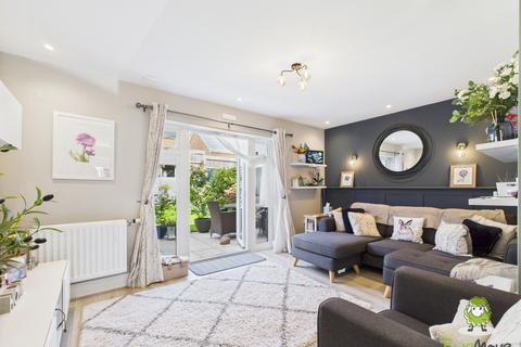 7 Denarii Drive, Chineham, Basingstoke, RG24 8BL