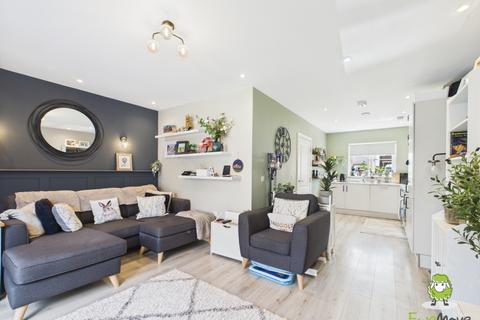 7 Denarii Drive, Chineham, Basingstoke, RG24 8BL