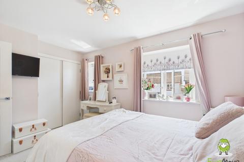 7 Denarii Drive, Chineham, Basingstoke, RG24 8BL