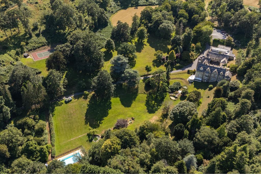 12 Main Front Drone 12 Sheplegh Court Blackawton -