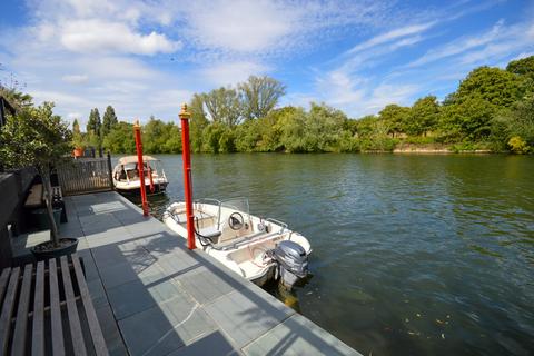 4 bedroom detached house for sale, The Island, Thames Ditton KT7