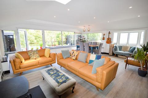 4 bedroom detached house for sale, The Island, Thames Ditton KT7