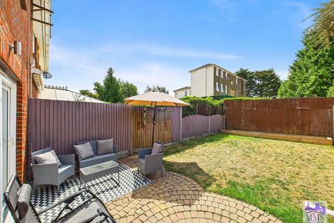 20 Cagney Close, Wainscott, Rochester, ME3 8AY