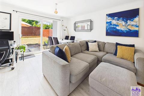 20 Cagney Close, Wainscott, Rochester, ME3 8AY
