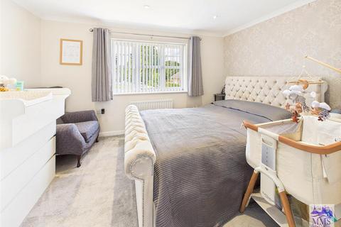 20 Cagney Close, Wainscott, Rochester, ME3 8AY