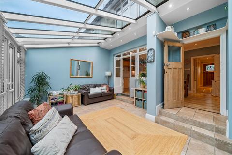 4 bedroom semi-detached house for sale, Ravensbourne Avenue, Shortlands, Bromley, BR2