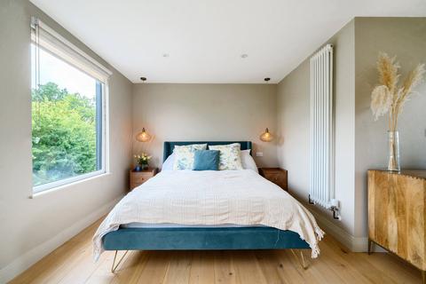 4 bedroom semi-detached house for sale, Stable Close, Wrecclesham, Farnham, GU10