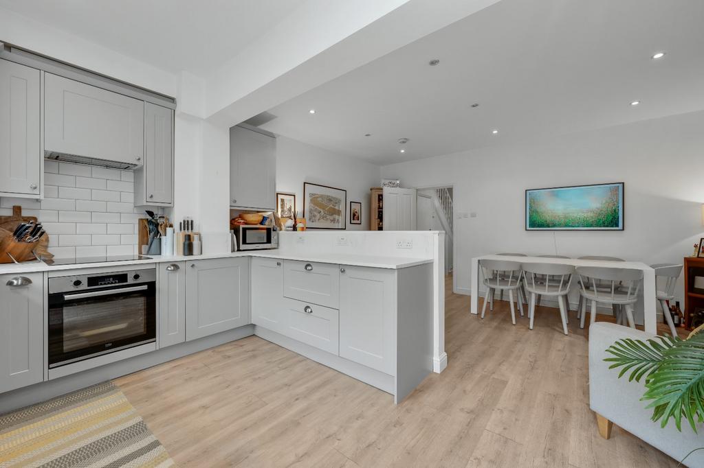 Kitchen/Dine/Family