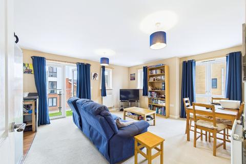 2 bedroom flat for sale, Falcon Avenue, South Ockendon, Essex, RM15