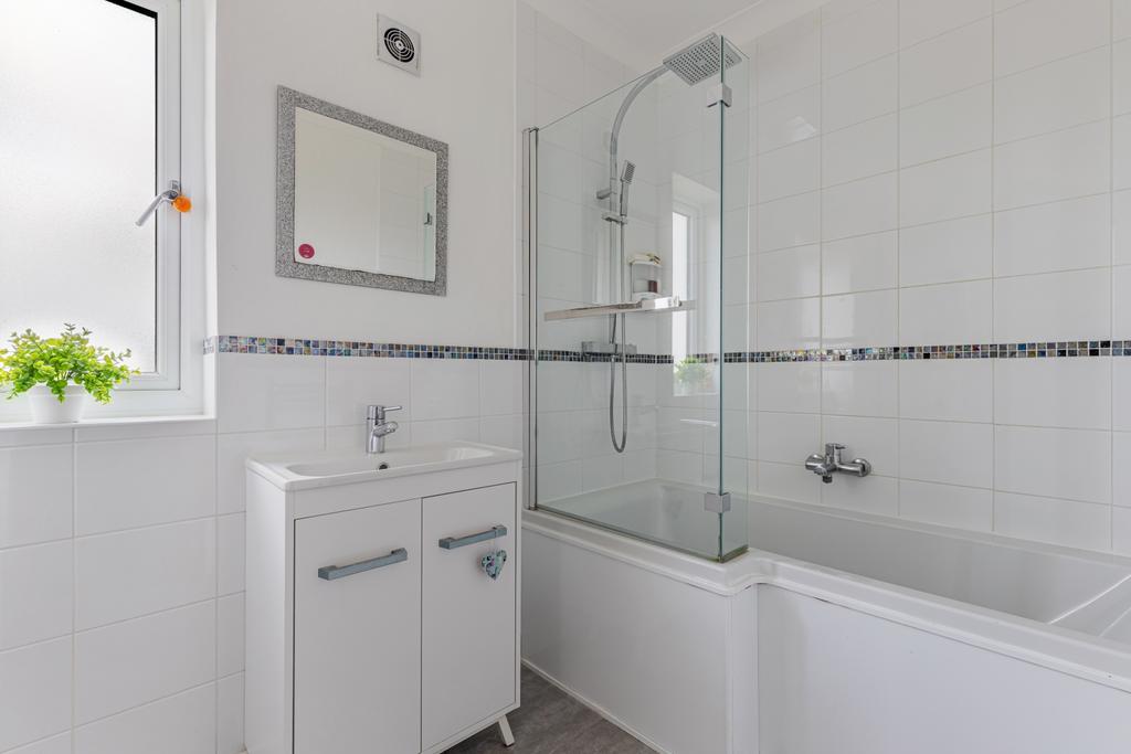 A33 - 80 Seymour Drive Dartmouth - 250714
