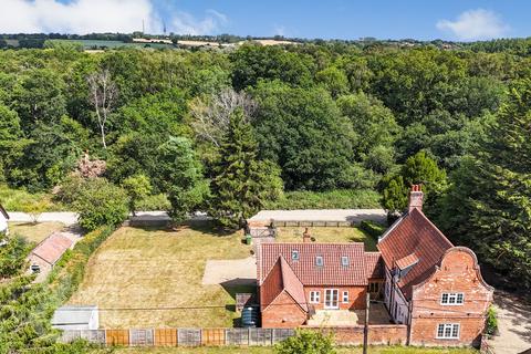 5 bedroom detached house for sale, The Common, Dunston, Norwich