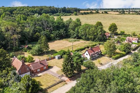 5 bedroom detached house for sale, The Common, Dunston, Norwich