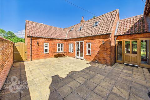 5 bedroom detached house for sale, The Common, Dunston, Norwich