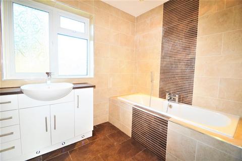 3 bedroom house to rent, Monkswood Gardens, Ilford, IG5