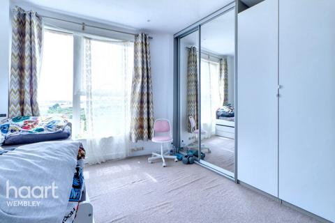 3 bedroom apartment for sale, NW10