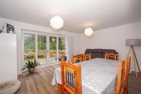 20 Douce Grove, St Leonards-on-sea, TN38 0YJ