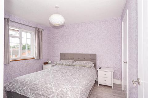 20 Douce Grove, St Leonards-on-sea, TN38 0YJ