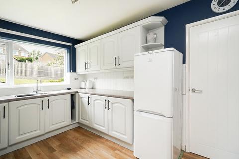 44 Everard Avenue, Sheffield, S17 4LZ