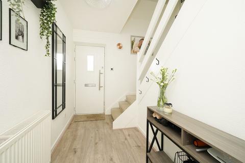 44 Everard Avenue, Sheffield, S17 4LZ