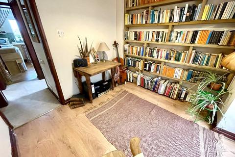 31 Chestnut View, Kerry, Newtown, SY16 4PR