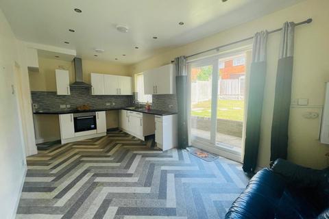 3 bedroom semi-detached house for sale, Beverley Road, West Bromwich, B71