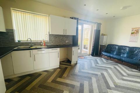 3 bedroom semi-detached house for sale, Beverley Road, West Bromwich, B71
