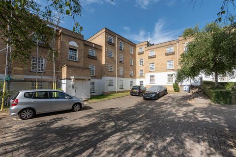 undefined, Leigh Hunt Drive, London N14